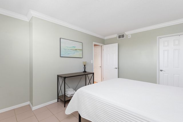 2731 NE 14th St Causeway 532, Pompano Beach, FL 33062