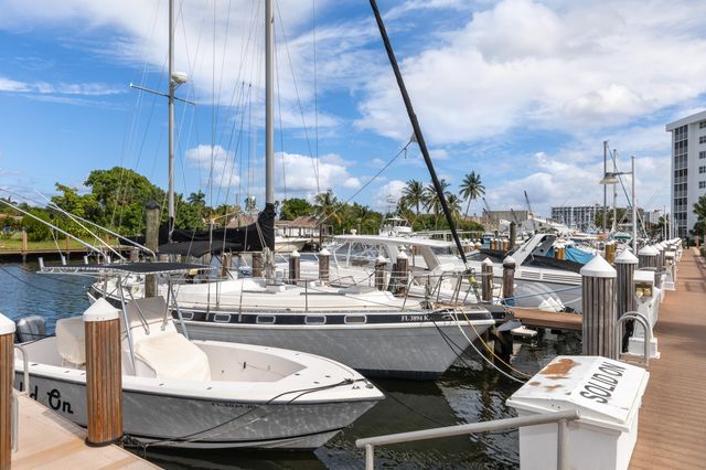 2731 NE 14th St Causeway 532, Pompano Beach, FL 33062