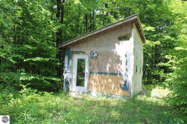 8807 NE Starvation Lake Road, Mancelona, MI 49659