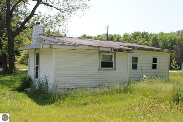 8807 NE Starvation Lake Road, Mancelona, MI 49659