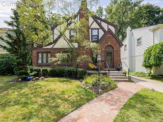 321 Aqua Court, Royal Oak, MI 48073