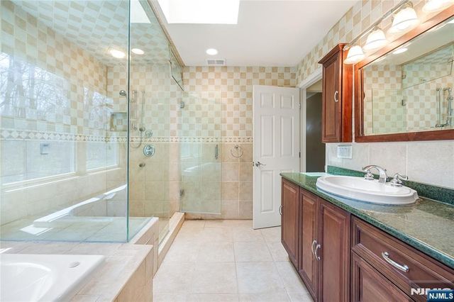 11 Sunset Road, Demarest, NJ 07627