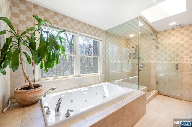 11 Sunset Road, Demarest, NJ 07627