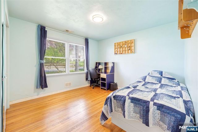 11 Sunset Road, Demarest, NJ 07627