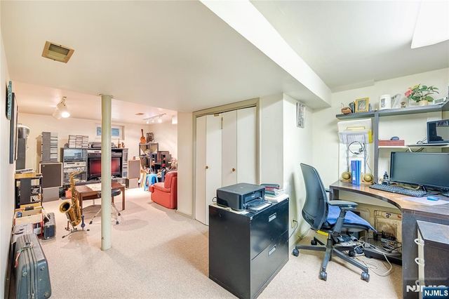 11 Sunset Road, Demarest, NJ 07627