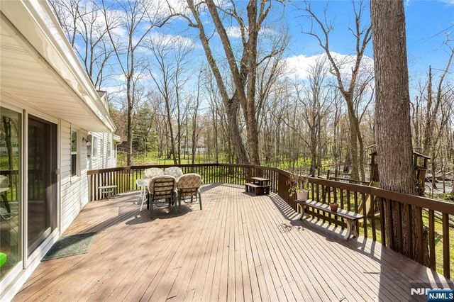 11 Sunset Road, Demarest, NJ 07627