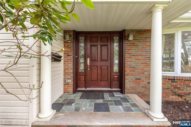 11 Sunset Road, Demarest, NJ 07627