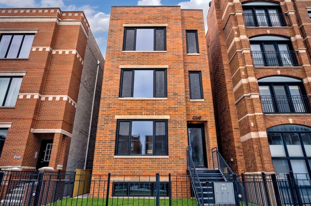 2448 W Diversey Avenue 1, Chicago, IL 60647 — exterior