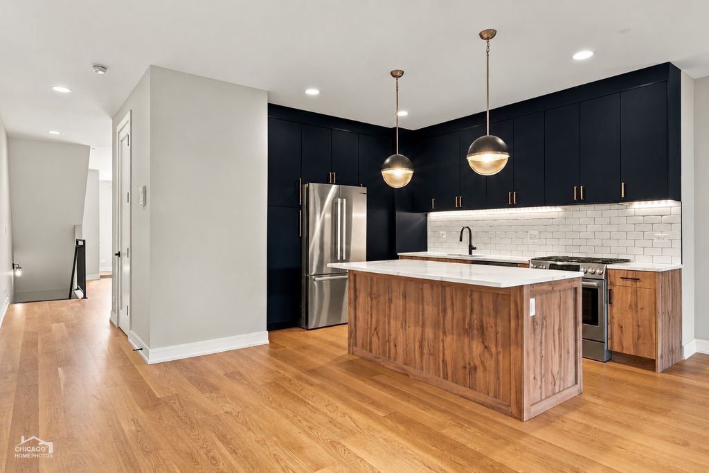 2448 W Diversey Avenue 1, Chicago, IL 60647 — photo 3