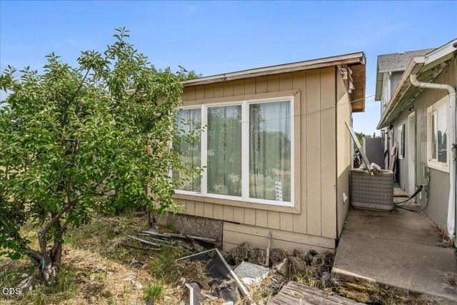 6950 Pico Drive, Medford, OR 97502