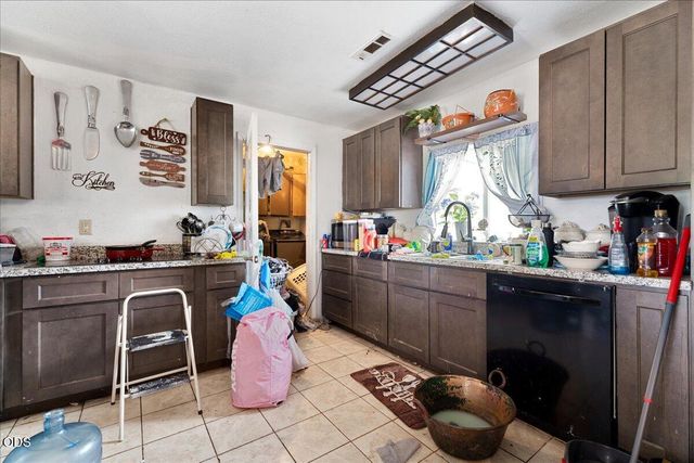 6950 Pico Drive, Medford, OR 97502