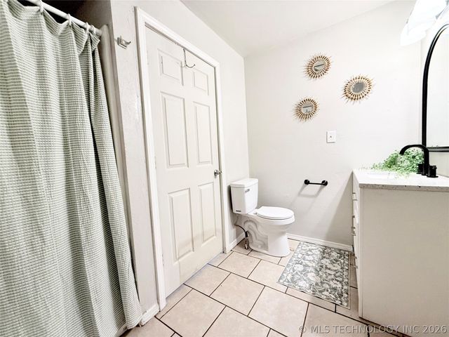 10559 E 4th Street, Tulsa, OK 74128