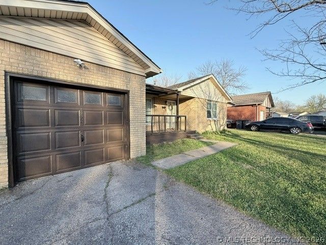 10559 E 4th Street, Tulsa, OK 74128