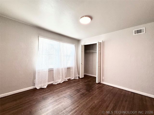 10559 E 4th Street, Tulsa, OK 74128