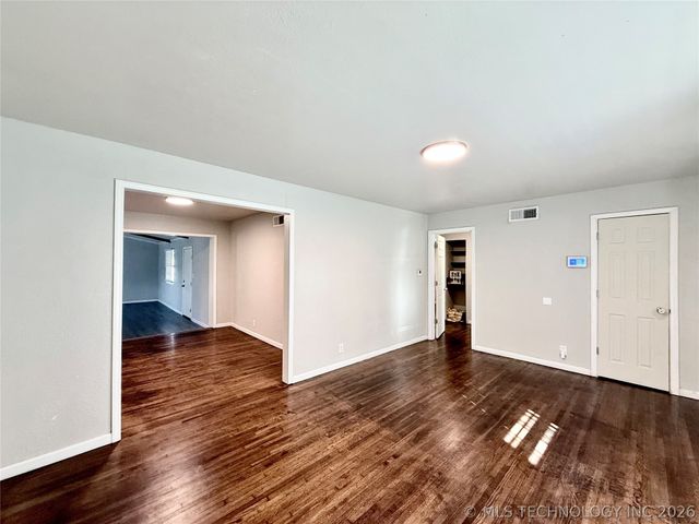 10559 E 4th Street, Tulsa, OK 74128