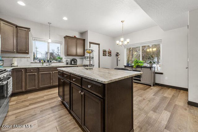 2489 N Side Saddle LN, Post Falls, ID 83854