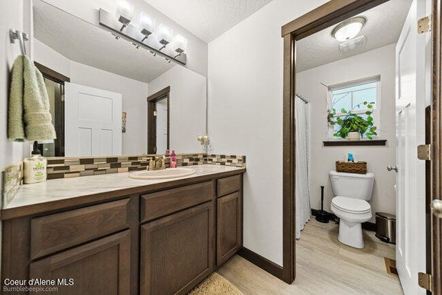 2489 N Side Saddle LN, Post Falls, ID 83854