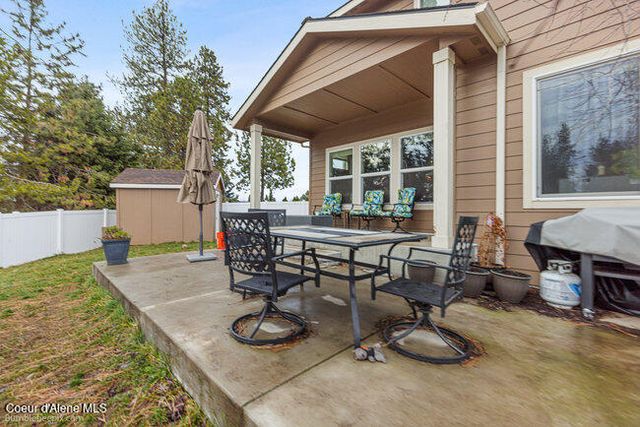 2489 N Side Saddle LN, Post Falls, ID 83854