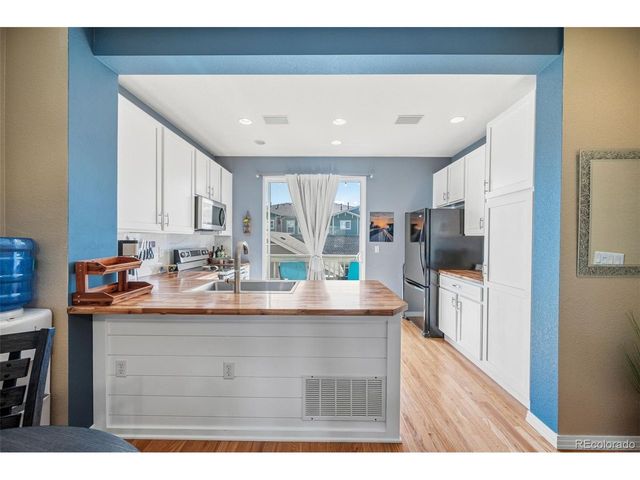 9543 Pearl Cir 105, Parker, CO 80134