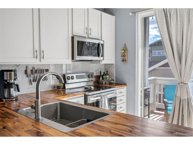 9543 Pearl Cir 105, Parker, CO 80134