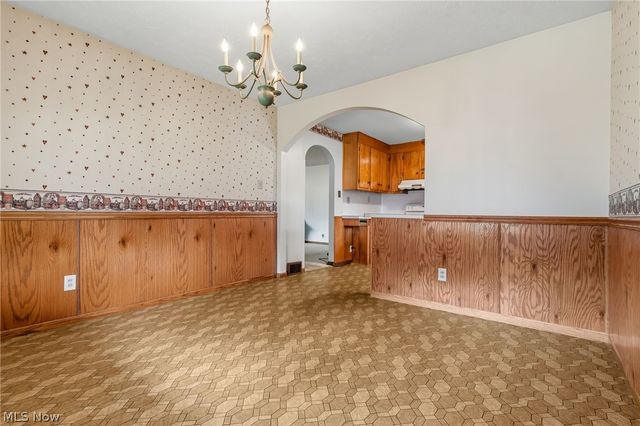 200 Gnau Avenue SW, Perry Twp, OH 44646