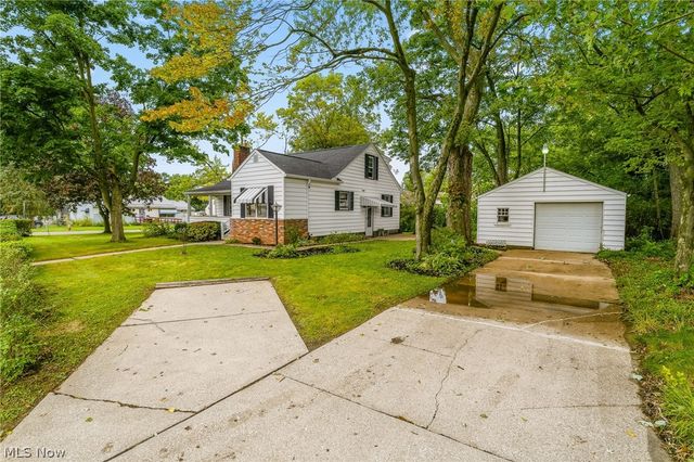 200 Gnau Avenue SW, Perry Twp, OH 44646