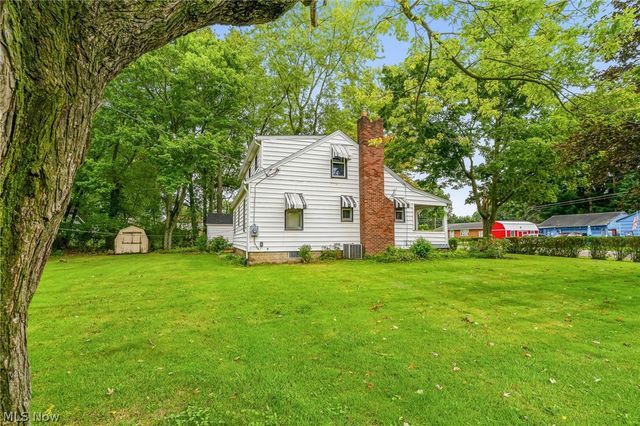 200 Gnau Avenue SW, Perry Twp, OH 44646