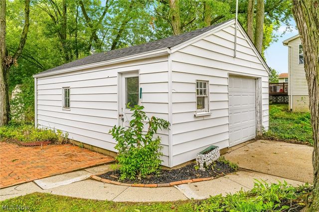 200 Gnau Avenue SW, Perry Twp, OH 44646