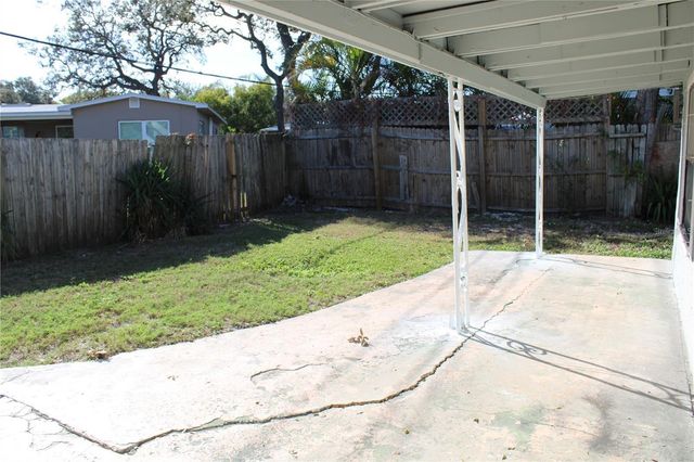 10704 50TH AVENUE N, St Petersburg, FL 33708