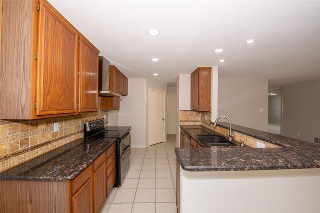 1157 Whistle Stop Drive, Saginaw, TX 76131