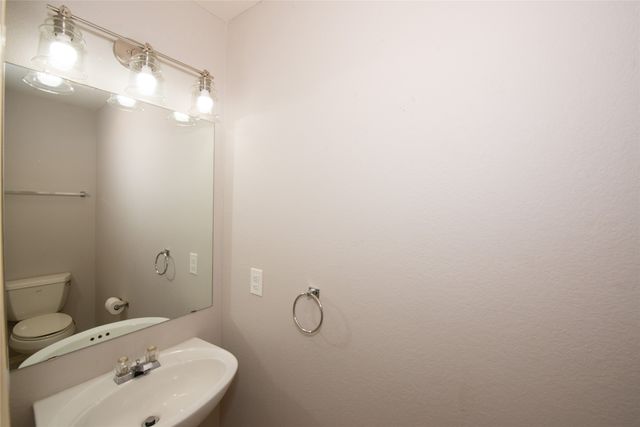 1157 Whistle Stop Drive, Saginaw, TX 76131