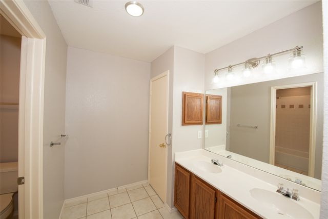 1157 Whistle Stop Drive, Saginaw, TX 76131