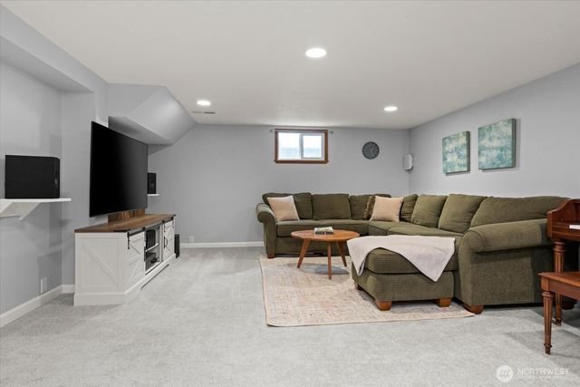 2129 42nd Avenue SW, Seattle, WA 98116