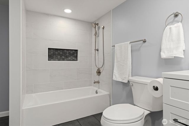 2129 42nd Avenue SW, Seattle, WA 98116