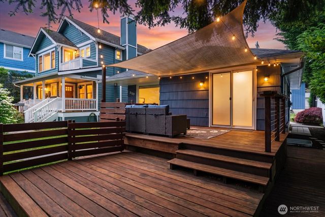 2129 42nd Avenue SW, Seattle, WA 98116