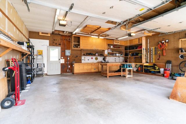 2129 42nd Avenue SW, Seattle, WA 98116