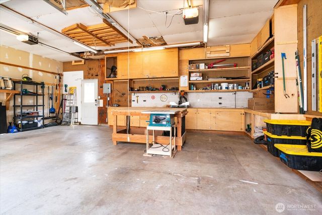 2129 42nd Avenue SW, Seattle, WA 98116