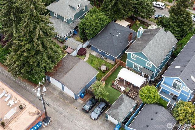 2129 42nd Avenue SW, Seattle, WA 98116