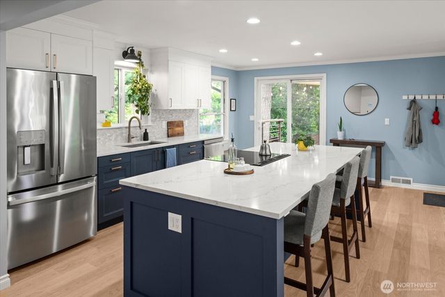 2129 42nd Avenue SW, Seattle, WA 98116