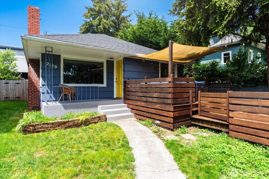 2129 42nd Avenue SW, Seattle, WA 98116