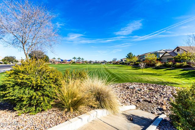 4319 E CLIFTON Avenue, Gilbert, AZ 85295