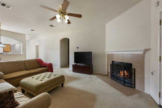 804 Estancia WAY, Leander, TX 78641