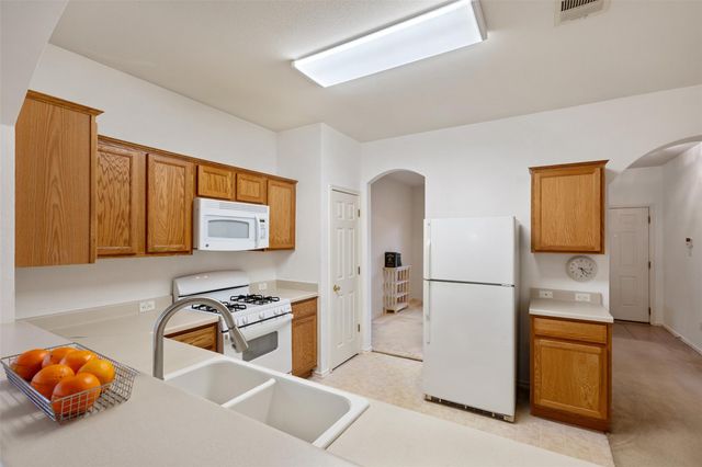 804 Estancia WAY, Leander, TX 78641