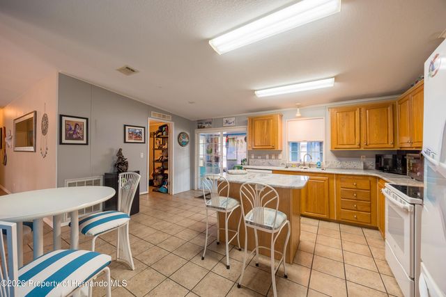 8144 Weatherford Avenue, Brooksville, FL 34613