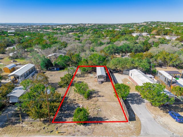 1932 Live Oak Dr, Canyon Lake, TX 78133