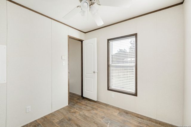 1932 Live Oak Dr, Canyon Lake, TX 78133