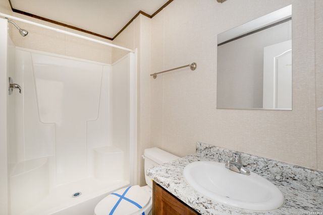 1932 Live Oak Dr, Canyon Lake, TX 78133