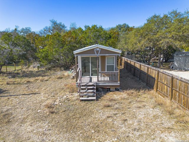 1932 Live Oak Dr, Canyon Lake, TX 78133
