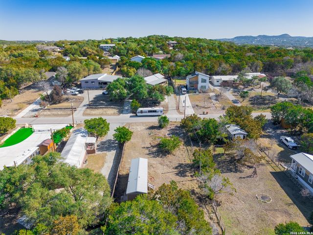 1932 Live Oak Dr, Canyon Lake, TX 78133