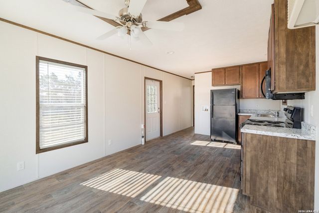 1932 Live Oak Dr, Canyon Lake, TX 78133